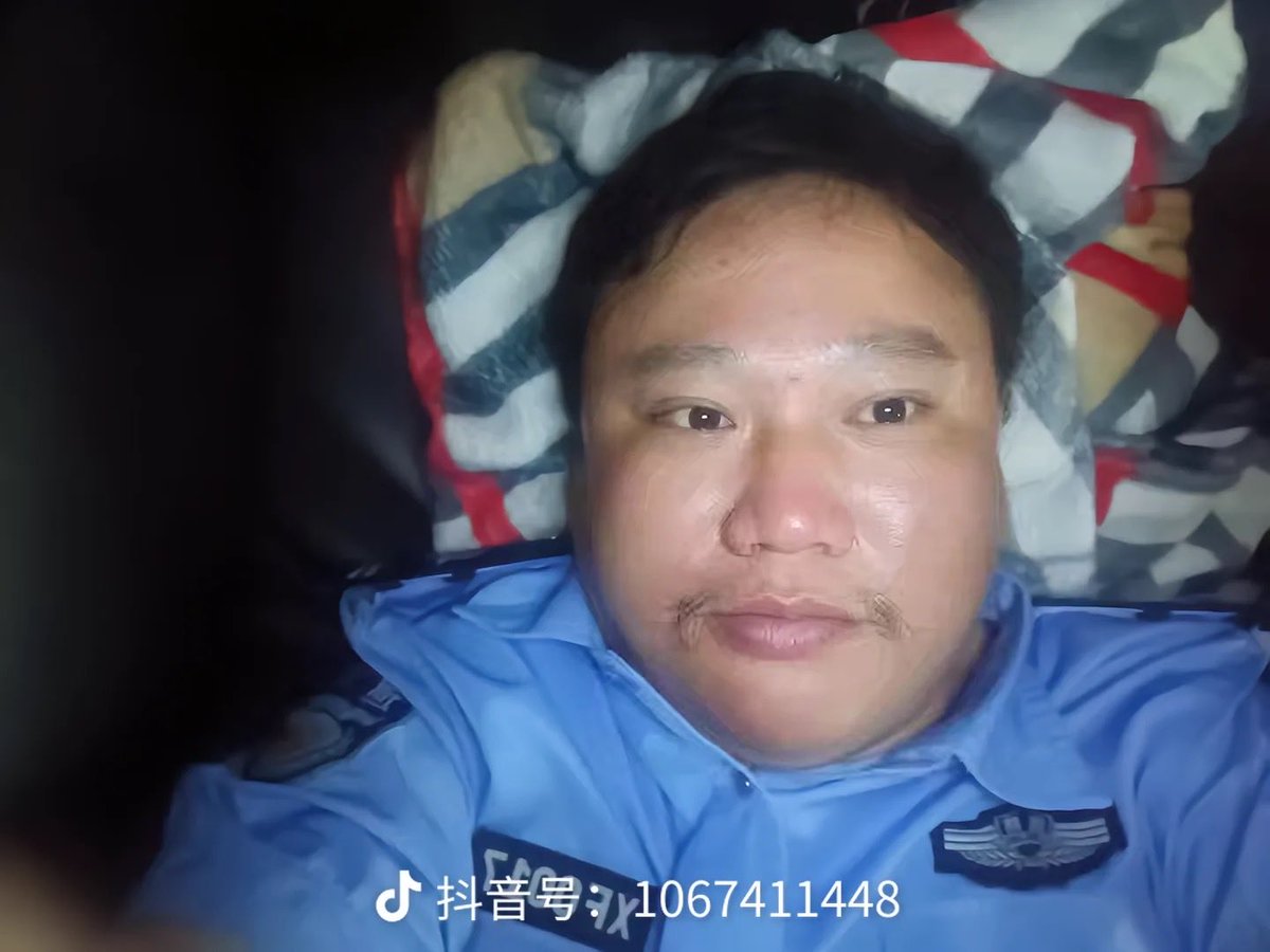 这个垃圾面相浙江男人花了浙江女人粗略估计80万人民币：11万美元，以后军阀不排队打浙江才怪，我们浙江人的钱还是多🙄吗的哄抬垃圾男人吊价