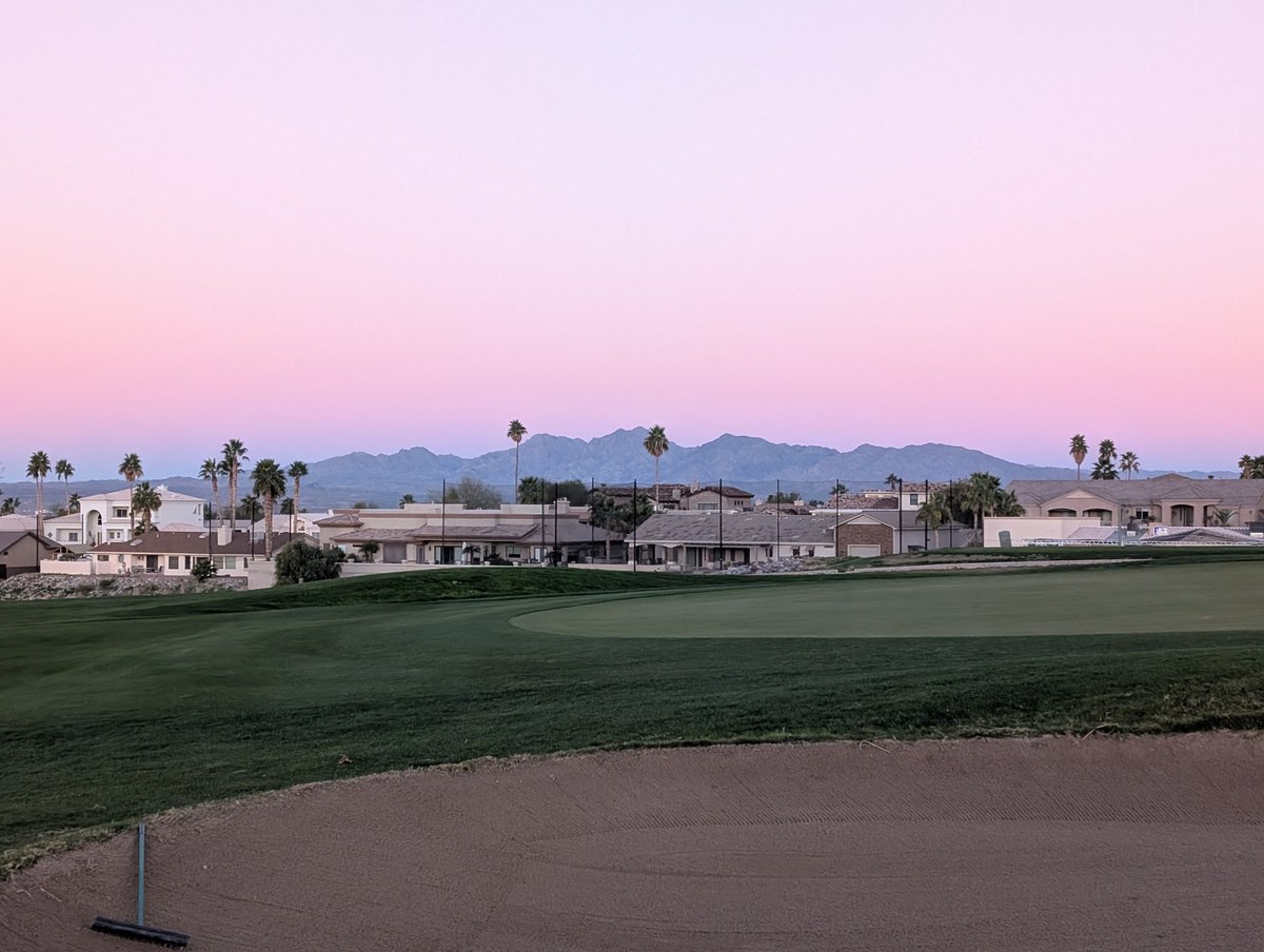 recklessrob1971's tweet image. Hold on I AM gonna Kiss the Ground 💋. 
She's beautiful to me, I Love all her curves and edges 💘. Purple Haze over  her majestic Mountains. 

Blessings ALL WaYz 💞 
We (I) LOVE YOU ❤️😘 

Don't still my Joy 😊 and I will hold Space in this Loving Heart.

music.youtube.com/watch?v=u2ah9t…