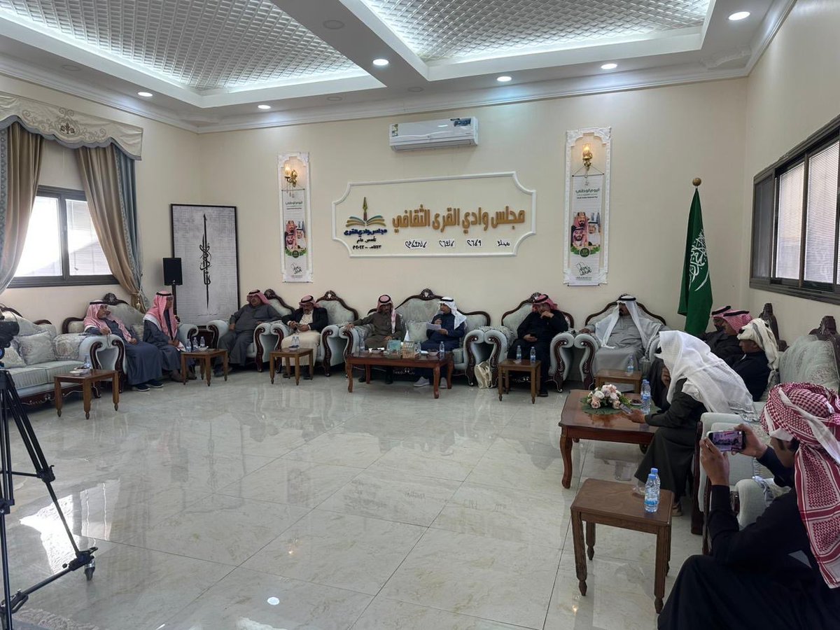 من العلا تلك الأرض التي تعد أرشيفاً صامتاً 
مشبع بذاكرة التاريخ والأصالة..
أقيم لقاء ثقافي  نظّمه صالون بوح الثقافي بالتعاون مع مجلس وادي القرى الثقافي <a href="/alquraculturall/">مجلس وادي القـرى الثقافي بمحافظة العـلا</a> 
 ومقهى أرجوحة شرقية <a href="/Urjuhuh_/">أرجوحة شرقية</a> 
ضمن مبادرة #الشريك_الأدبي  
ومنصة هاوي  والذي حمل عنوان 
«الرواية التاريخية بين