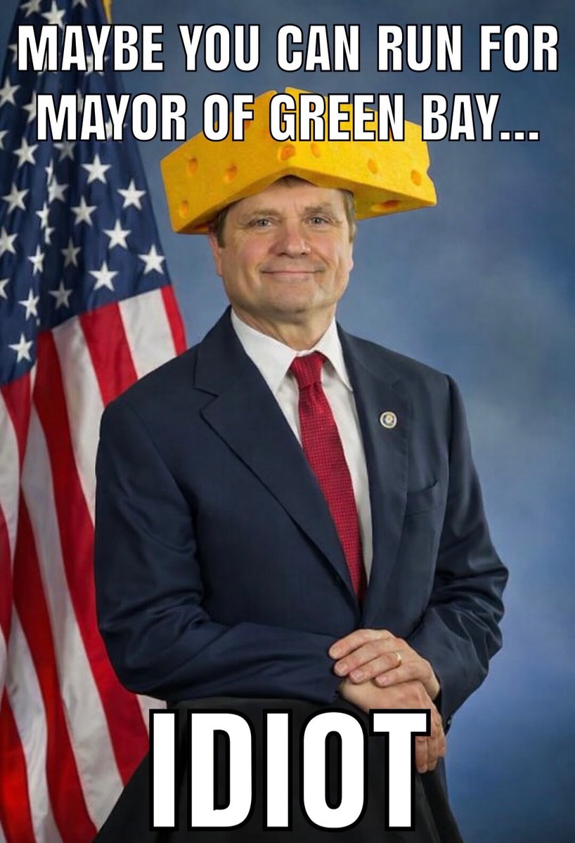 benjohnson31277's tweet photo. Did @RepMikeQuigley suffer a concussion playing hockey?  Proclaiming yourself a Packer’s fan on the eve of last night’s historic game (while declaring you want to be Mayor of Chicago)?!?

#GreenBaySucks…and so does Mike Quigley 

@PFTCommenter
@BarstoolBigCat https://t.co/2aVGzY8CXa