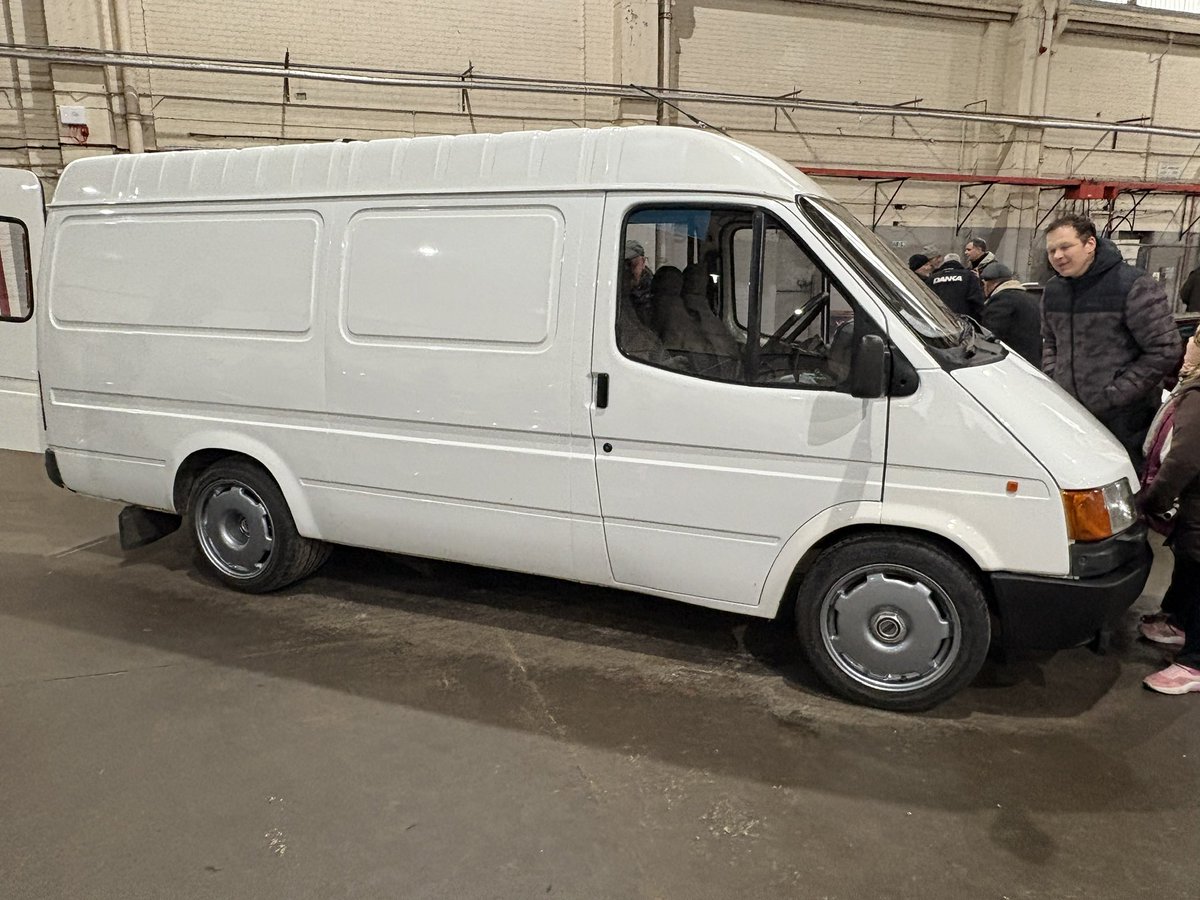 adrianfclarke's tweet photo. When it absolutely, positively, has to be there on time. TWR Ford Transit XJ220 powertrain mule. Used for road speed drivability and calibration. https://t.co/j1bbo8K6Wu