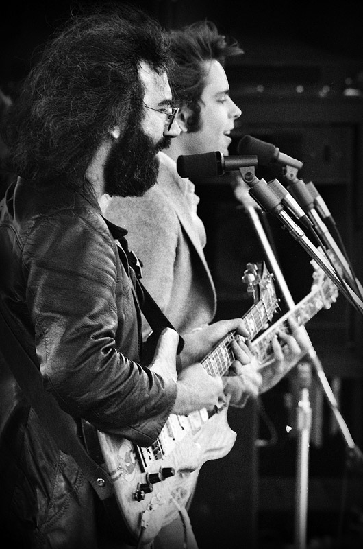 jerrygarcia's tweet image. It is with profound sorrow and eternal gratitude that we wish a grand farewell to our dear friend Robert Weir. Bob was always full of restless hope and a burning desire to do good in this world.  He once said that his success was due to the ever-present sense of adventure that…