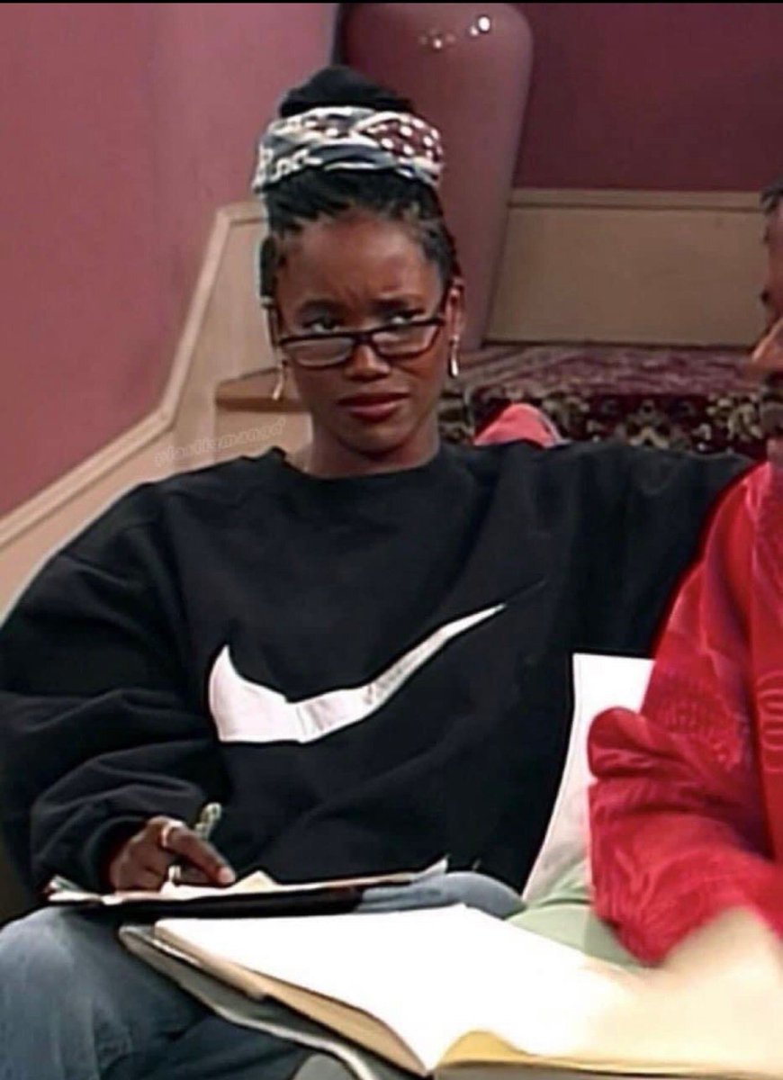 BlogAqueleFilme's tweet image. Sobre o burburinho do mundinho cinema da vez: Sim, um crítico tem todo direito de abandonar a sessão de um filme (se não for uma cabine de imprensa). Agora, postar nota num agregador como o Rotten de algo que vc não terminou?? Aí não, né???