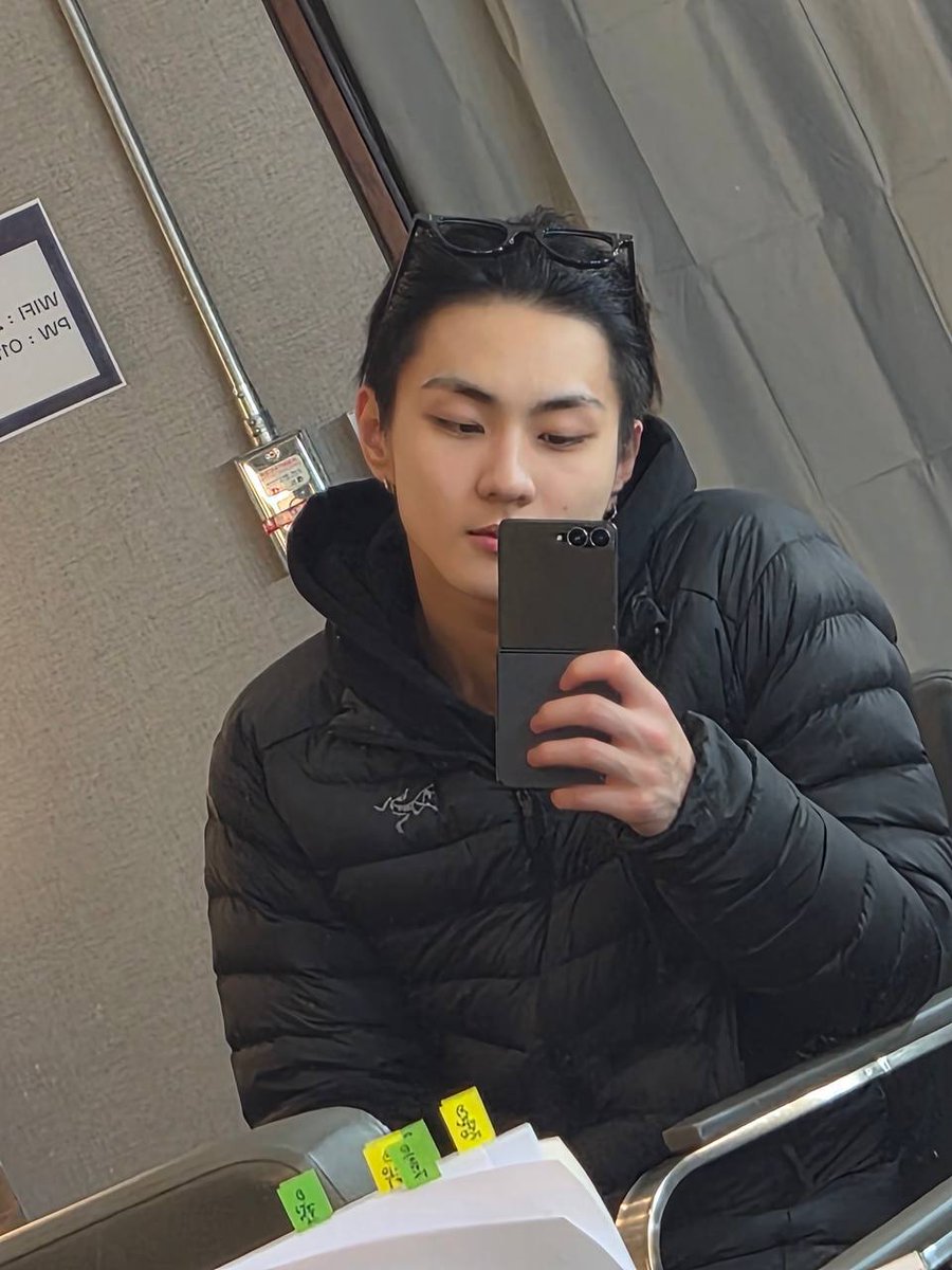 Gebevr's tweet image. Besok senin☝🏻