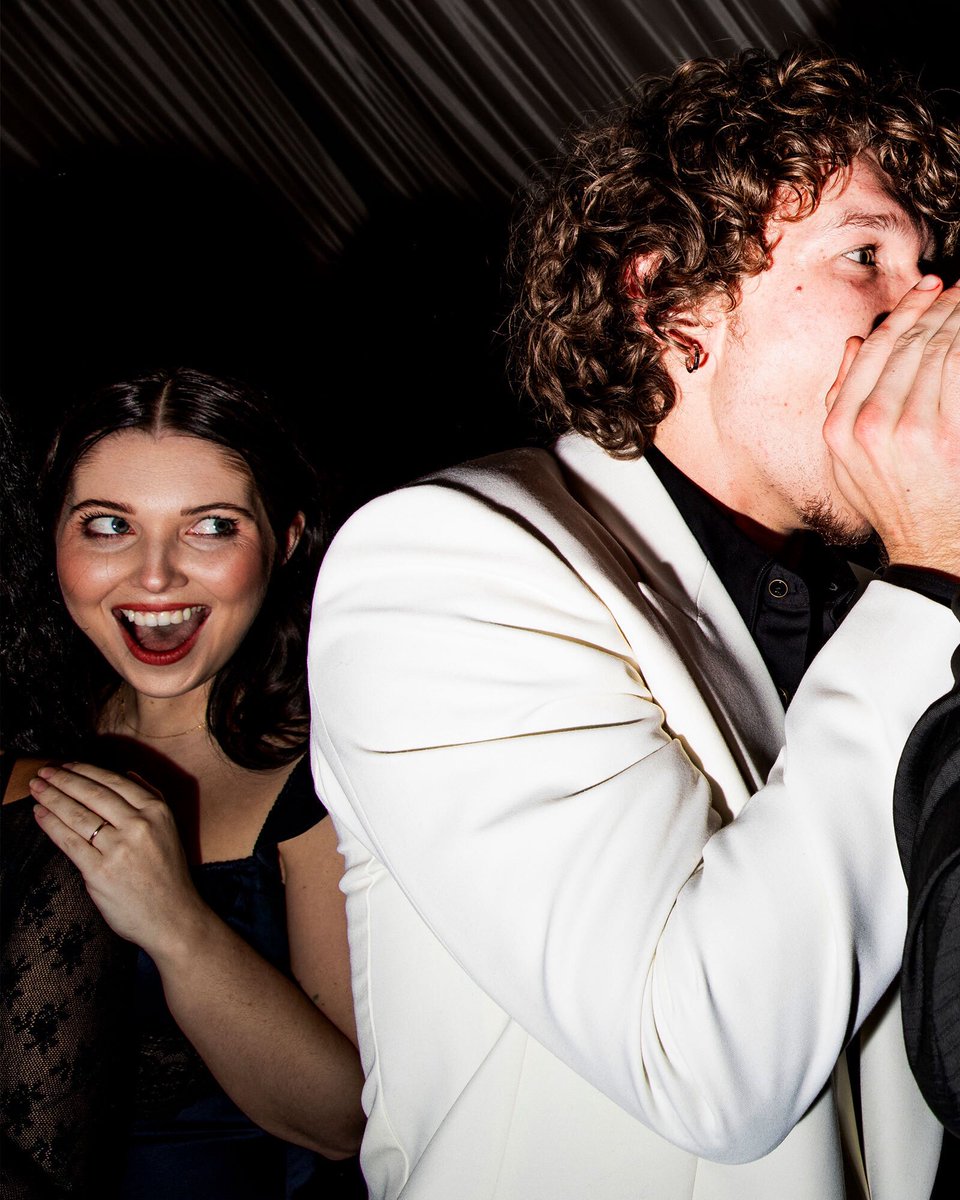 VanityFair's tweet image. 😊 

Photo by Krista Schlueter