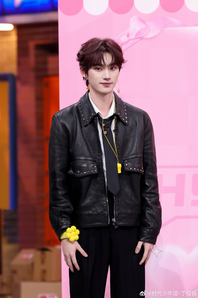 _NMLittle's tweet photo. 你好星期六 (2026-01-03)

🥭: https://t.co/aW6DSimklQ

🦊: https://t.co/9T1PN4aFYR

แขกรับ���ชิญ : โหวหมิงฮ่าว,ก��่ลี่นาจา,เฉินลี่หนง,เหยียนอัน,จางเหยียนฉี,หลี่เสวี่ยฉิน,หยางตี๋

#丁程鑫 #DingChengxin #ติงเฉิงซิน https://t.co/Elbjwjz4lD