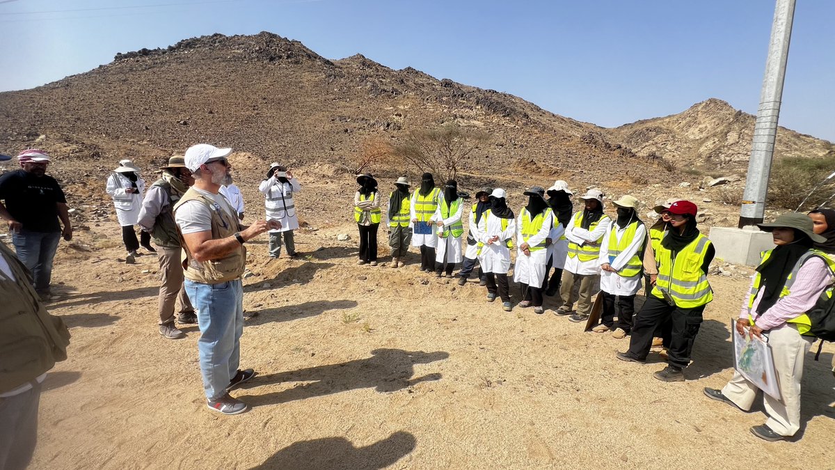 كلية علوم الأرض tweet media