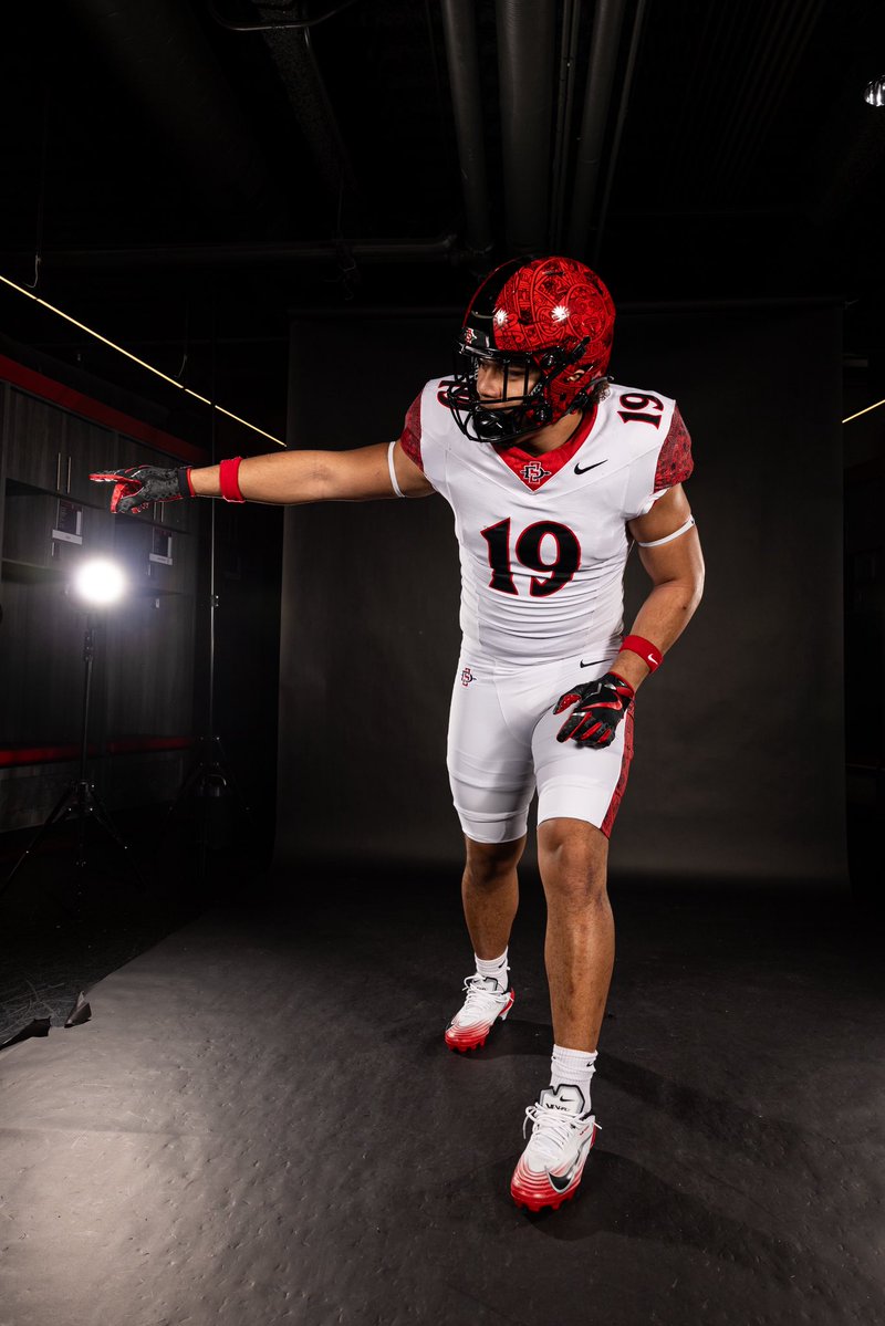 FangupoKime's tweet image. Had a fun time on my visit! Thank you San Diego for the hospitality! @AztecFB #GoAztecs‼️