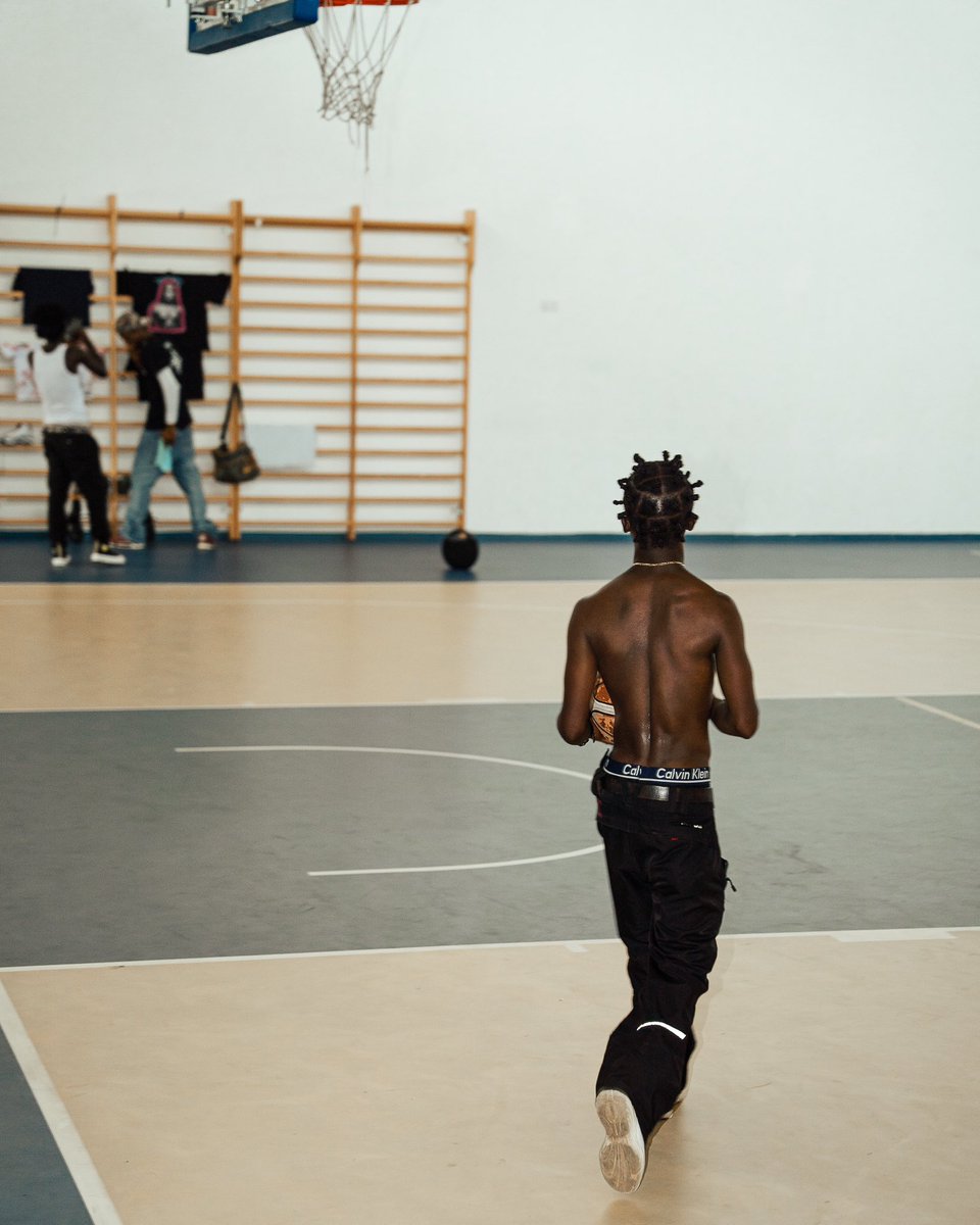 marinceomario's tweet image. miŋ ball olo
📸 @darrylrennie_