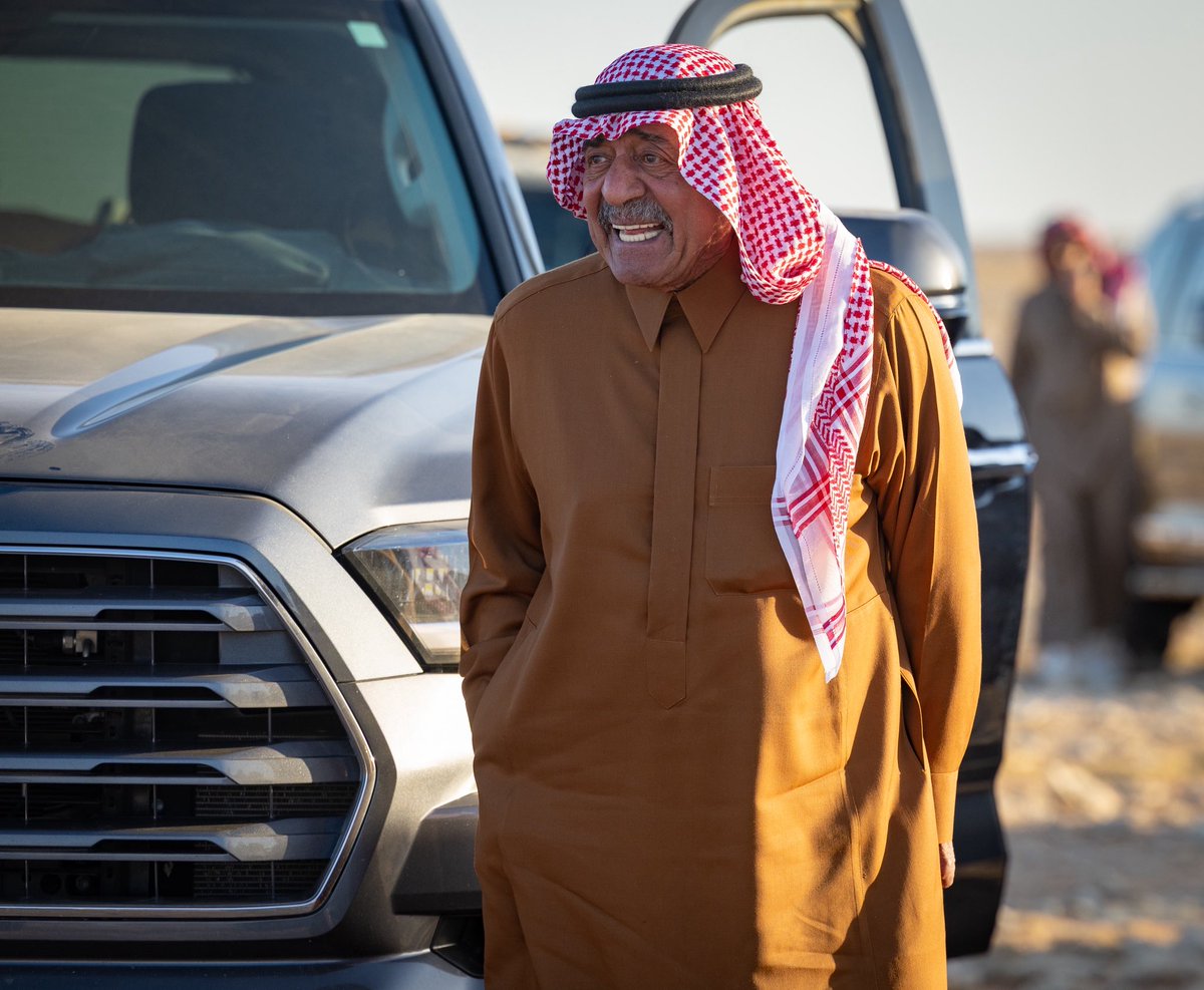 سمو سيدي الامير مقرن بن عبدالعزيز في مقناصه في رفحاء ❤️

.
.

(٣)