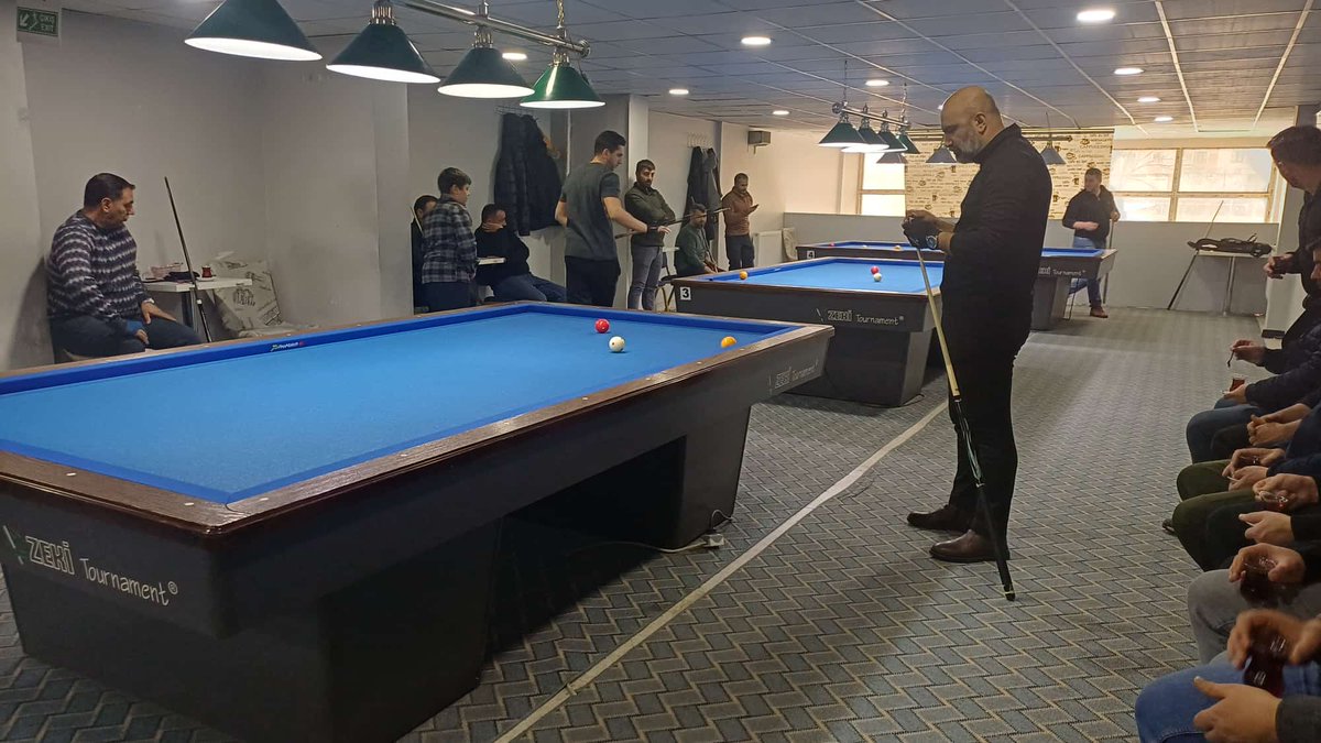 🎱🇹🇷 Sarıkamış Şehitlerini Anma Bilardo Turnuvası Gerçekleştirildi 🇹🇷🎱
Sarıkamış Şehitlerimizin aziz hatırasını yaşatmak amacıyla düzenlenen Anma Bilardo Turnuvası, sporun birleştirici ruhu ve anlamlı bir atmosfer eşliğinde gerçekleştirildi.