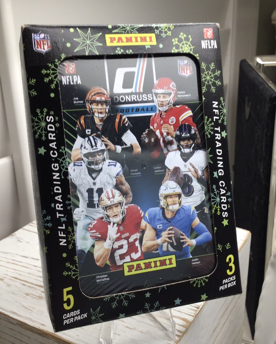 du47222292's tweet image. Today’s bonus giveaway:  Panini sealed box
Repost + Pick the winner of today’s 3 games and the margin of victory 
Chargers v Pats
Niners v Eagles
Bills v Jags 
Good luck! No cheating @wario530