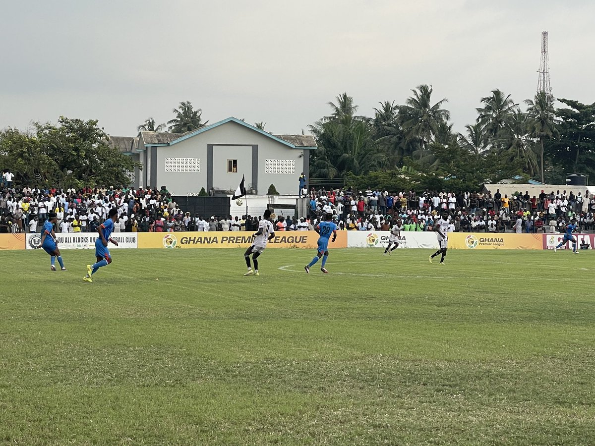 allblacksufc_45's tweet photo. 46’ Second half underway.

Swedru All Blacks 0️⃣-0️⃣ Nations FC

#Gplwk18 https://t.co/Xg2jOHlIMJ