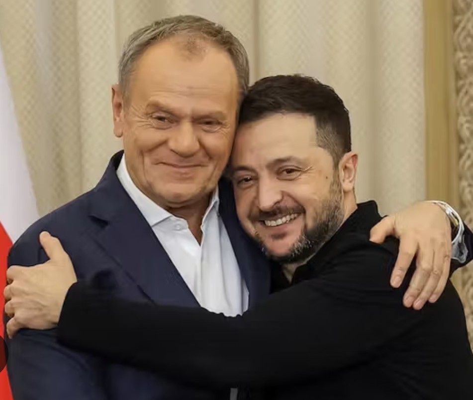 "Defending Ukraine means defending ourselves.
 We understand the meaning of the Russian aggression against Ukraine.
As long as your people need help, they can feel at home in Poland.”

- Donald Tusk
Prime Minister of Poland

what an awesome man! 😊🫡