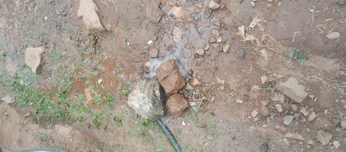 Bernardkwiri's tweet photo. I realize that no one has reported the water leak yet to @nwscug for repairs in this area. The leak is located along Butabika Road next to #OverflowChurch.Your prompt attention to this matter would be greatly appreciated. Respond just as you do when it comes to disconnections. https://t.co/lzBJziHTmw