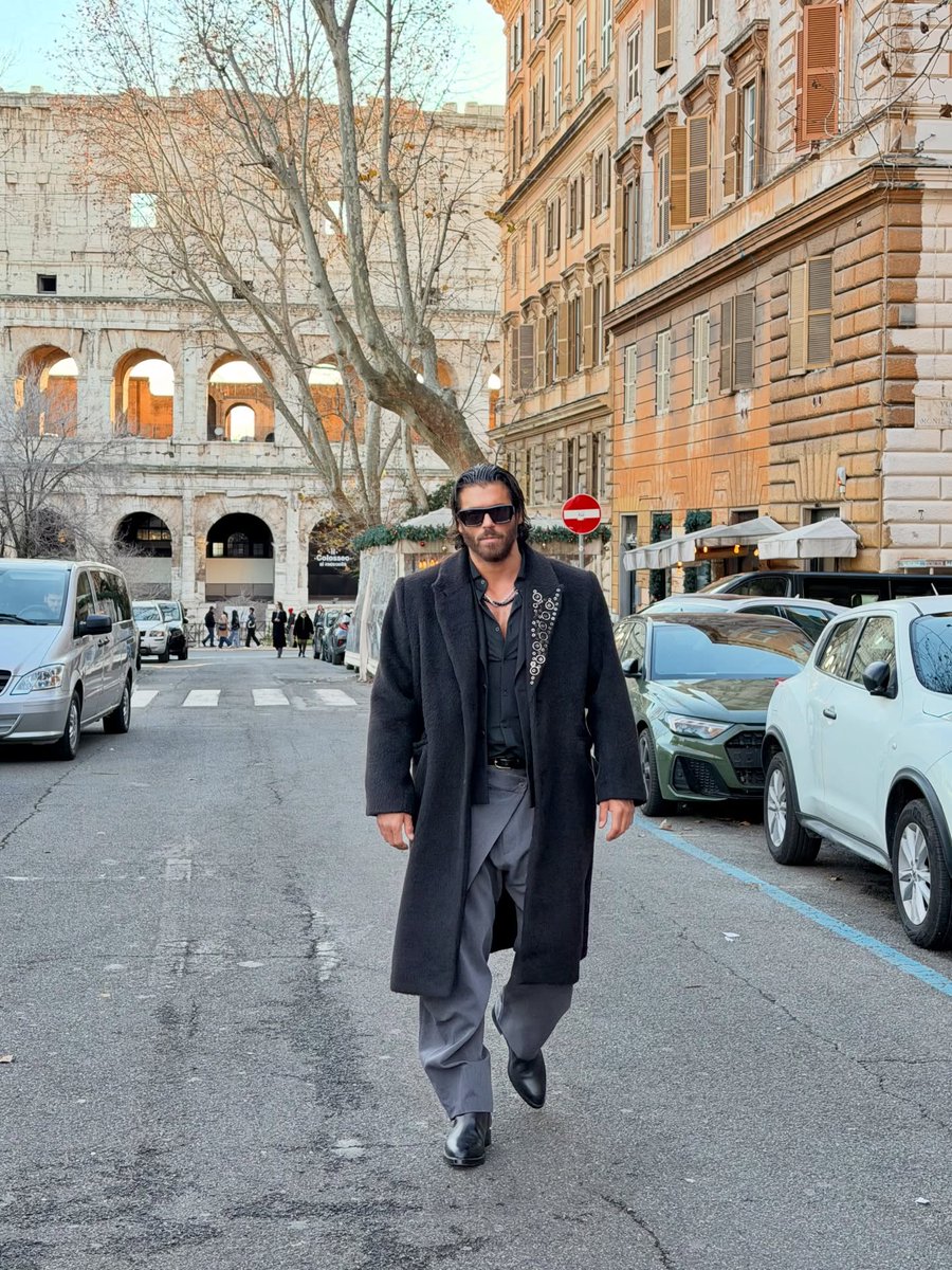 can_il_sole's tweet photo. Post Ig #CanYaman é tornato a casa a Roma per il resto ha detto lui🙂 https://t.co/IzMMseQQji
