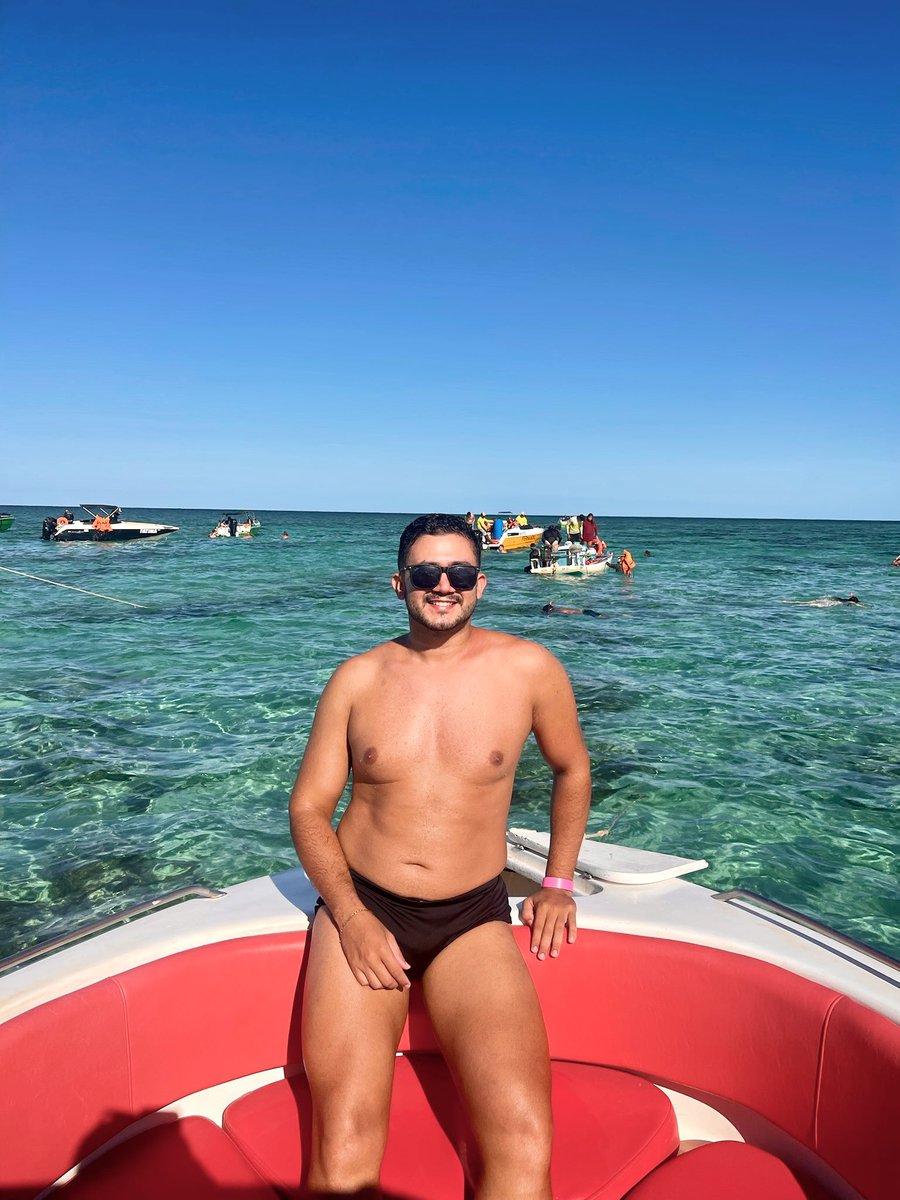 guiilermee's tweet photo. É que esse sol, baby
Insiste em me queimar
Ele quer me possuir, ele não me deixa apagar ☀️🧡 https://t.co/H9OvXNLjt3