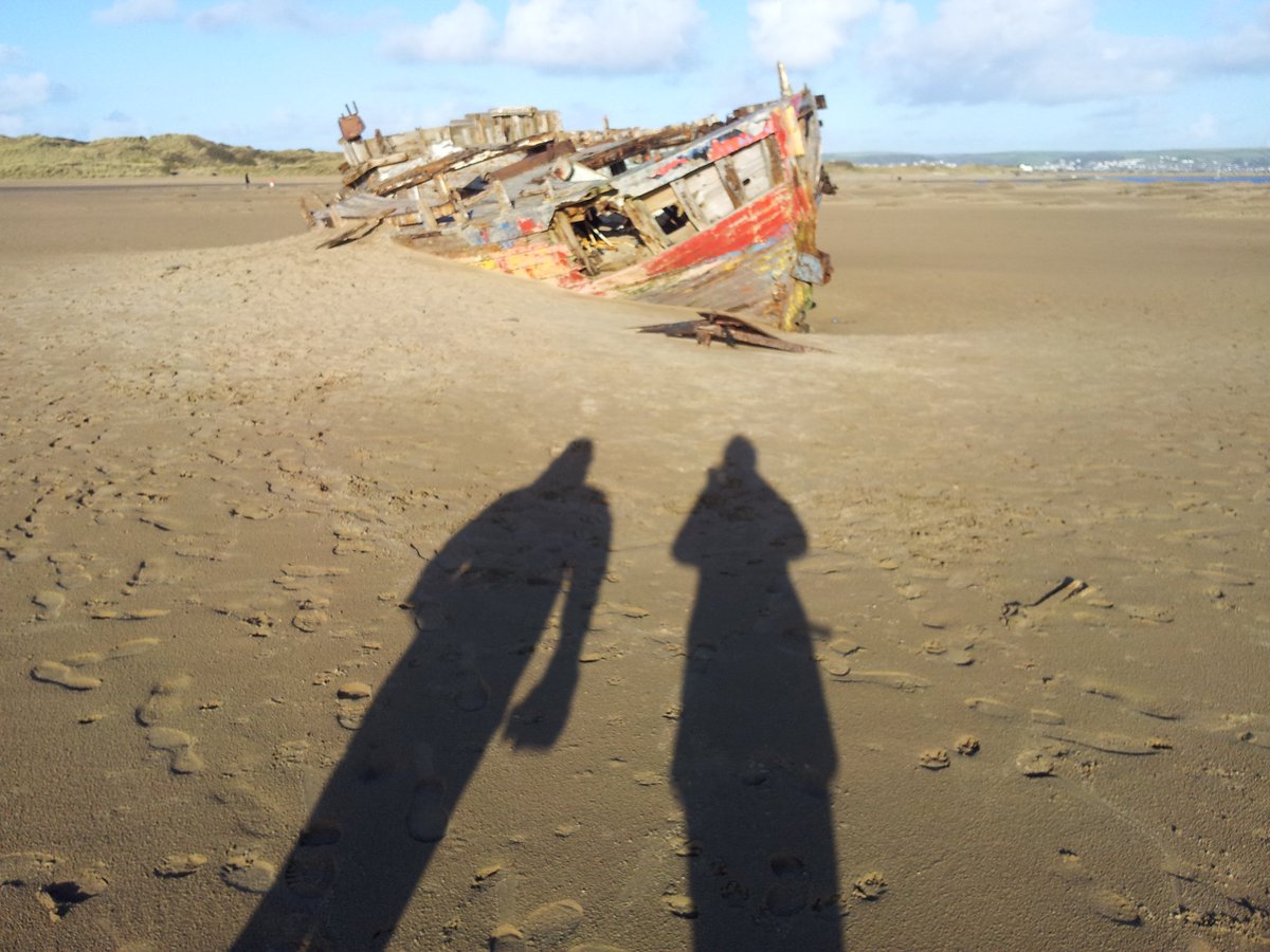 ℝetro ℝesolution - Derezzed tweet media