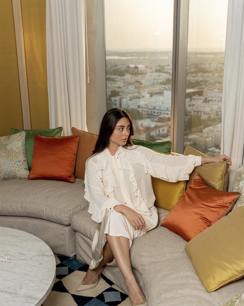 AssilaHotel's tweet image. In this suite, the day doesn’t rush you , it unfolds gently, one quiet moment at a time

في هذا الجناح، ستعيش الرّاحة بكلّ تفاصيلها

#AssilaHotel #AssilaLifestyle #SuiteLiving #RiyadhHotels #HotelSuites