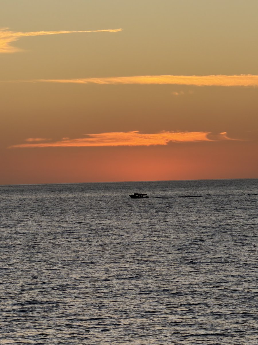 ِ (@lllly77) on Twitter photo 