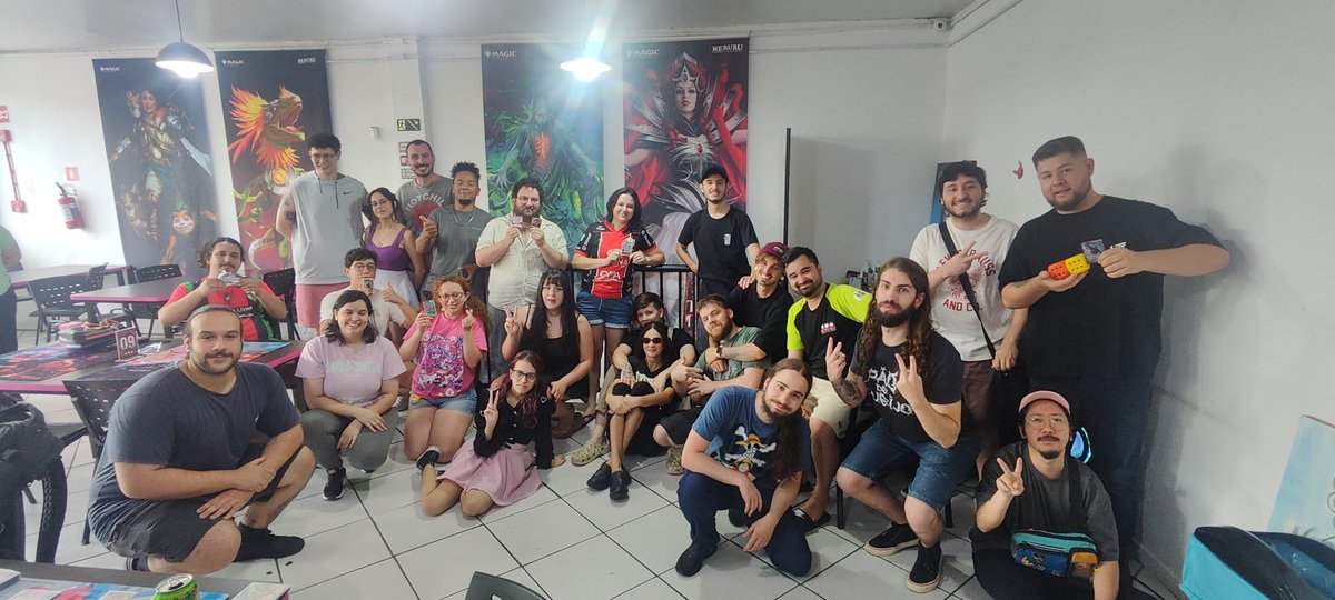 OP14 Pre-Release - top 4 o veio ainda dá trabalho ^^

🔴 Rayleigh(4-1)

R1- 🔴🔵 Ace ✅ 1st
R2- 🔵 Doflamingo ✅ 1st
R3-  🔴⚫️ Sabo ✅ 2nd
R4- 🔴🟢 Luffy 🅾️ 1st <a href="/taj_tajima/">Taj 🍉*COMMS OPEN*</a> 
R5- 🔴🔵 Ace ✅ 1st

Sou uma máquina de ganhar no dado Sqn hahaha

#OPTCG #OnePieceCardgame #OnePiece