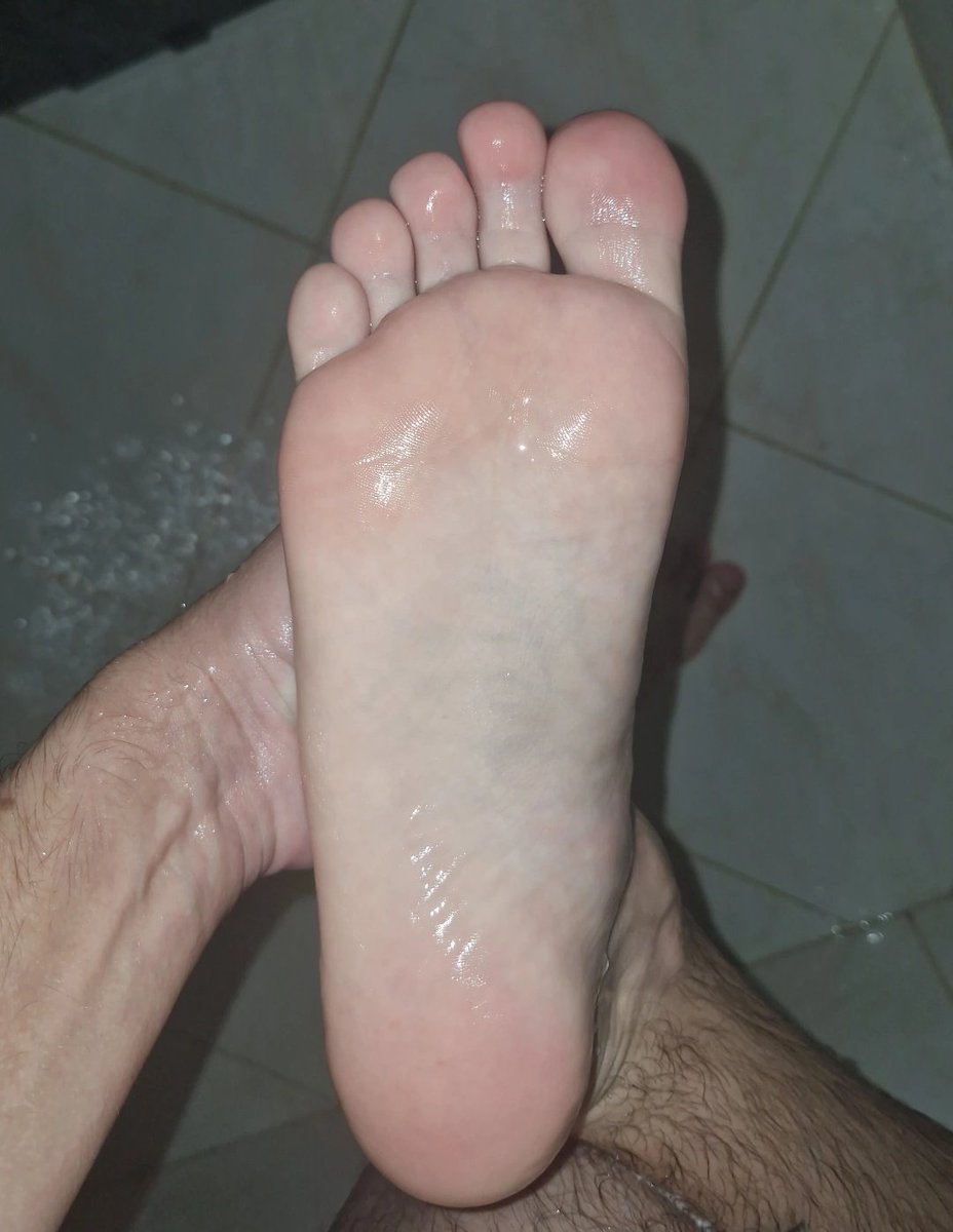 chuparia meu pézão molhado? 🫵