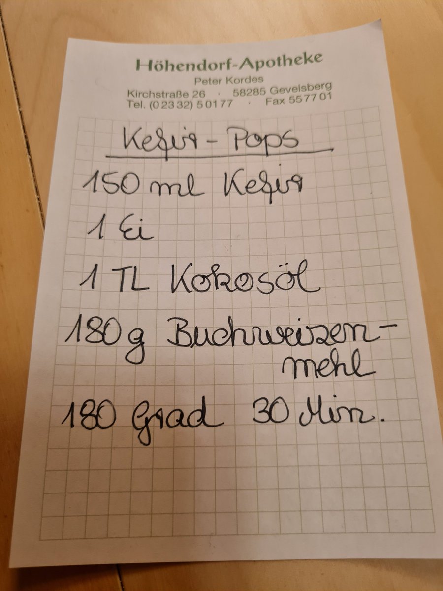 BrenaLilly's tweet image. Huhu liebes #twitterrudel❣️
🙋‍♀️ Ich hatte heute einen schönen ruhigen Nachmittag zu Hause und habe Hundeleckerlis gebacken, Kefir Pops! Die Hundis mögen die sehr gerne. Bei 30 Minuten werden sie crunchig, bei etwas weniger weicher. Vielleicht wollt ihr auch welche machen?🤗❤️