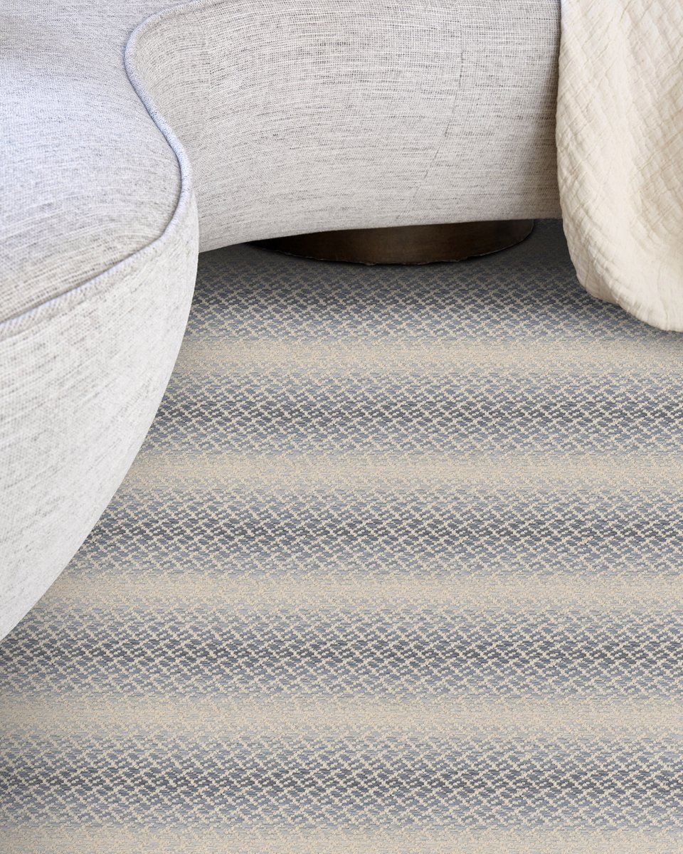 stantondesignco's tweet photo. Renata captivates with its bold horizontal ombre design.
View all available colors: https://t.co/OwjBZvdvi6
#stantoncarpet #stantondesign #kravetxstanton #kravet #customrugs #carpetlove #luxurycarpet #interiordesign #customcarpet #arearugs #luxurydesign #arearug #woolrug https://t.co/AfdSeJZ9Py