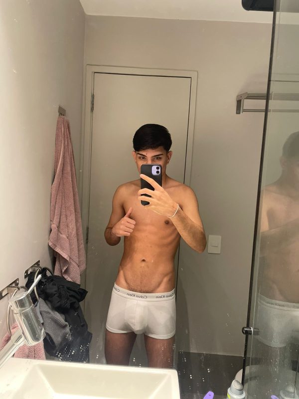 silva811327's tweet photo. Nesse calor só falta alguém  pra tomar um banho juntos 💦😋

Veja meus conteúdos completos no meu grupo grátis 👇
https://t.co/x3vAwavllw https://t.co/mQeOiYeU7Y