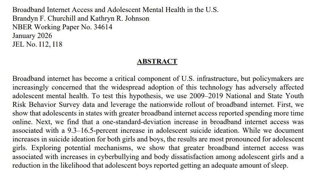 Un aumento en acceso a internet se asocia con +9–16% en ideación suicida, especialmente en chicas (ciberacoso y autoimagen) y menos sueño en chicos. El despliegue del internet de banda ancha en EE. UU. tuvo efectos no deseados en la salud mental adolescente. Evidencia causal