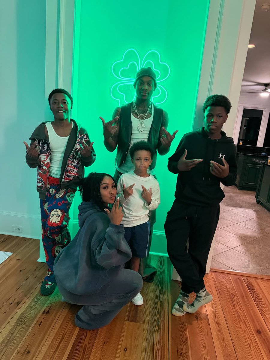 wavecheckers's tweet image. Ari &amp;amp; Yosohn with Tylil, Rakai &amp;amp; Reggie 🔥