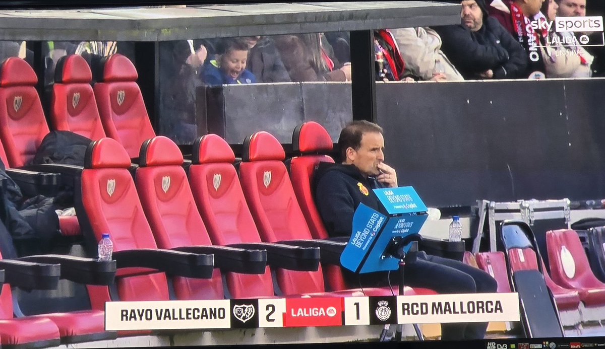 ❌Por despreciar al aficionado, Alfonso fuera.

❌Por no reforzar la plantilla en repetidos mercados, Ortells fuera.

❌Por los resultados deportivos y su incapacidad para gestionar el vestuario, Jagoba fuera.

🗣️Por el escudo y el futuro del club, levanta la voz mallorquinista.