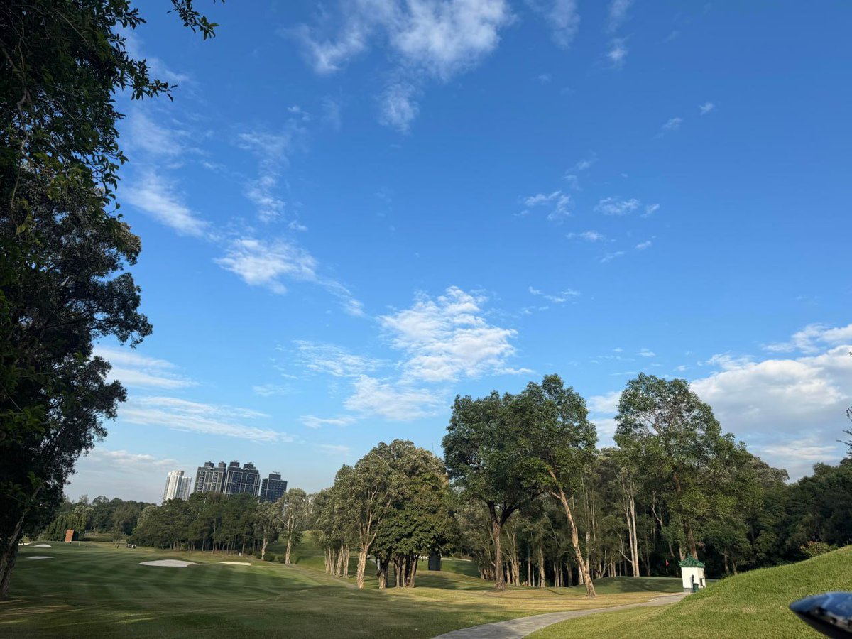 yeahiam's tweet image. Golf is just a long walk interrupted by great shots. #usalife #America #Golf