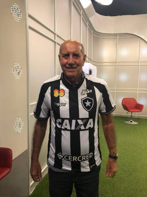 maisbfr's tweet image. Hoje é aniversário de Gerson, o canhotinha de ouro. Lenda do Botafogo e da Seleção Brasileira completa 85 anos.
