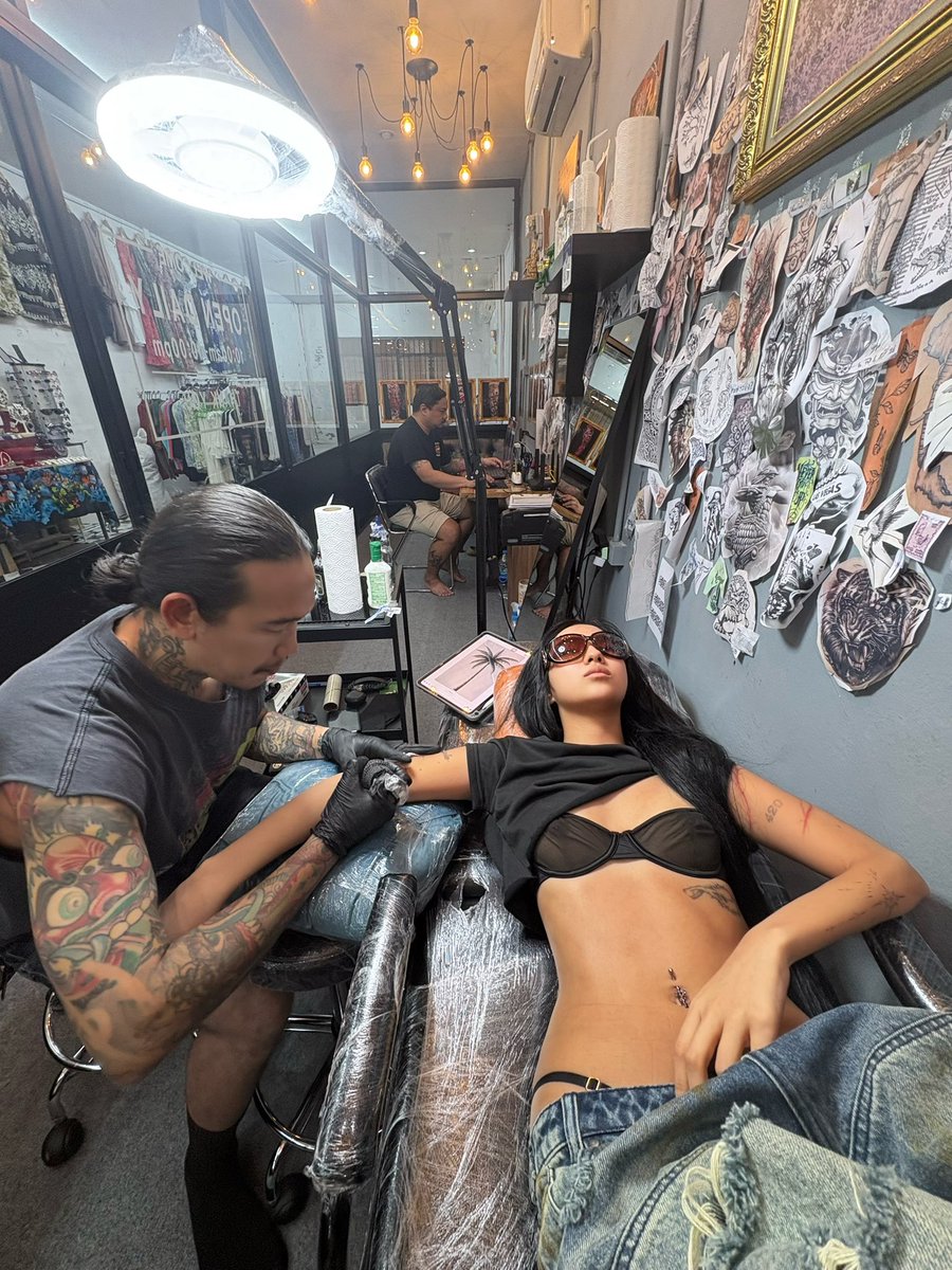 stella42 tweet media