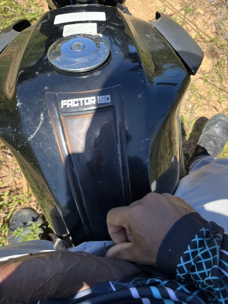 uberderick's tweet image. Bati uma em cima da moto 🍼💦

Clique no link e veja o vídeo completo!

Link: privacy.com.br/profile/derick…