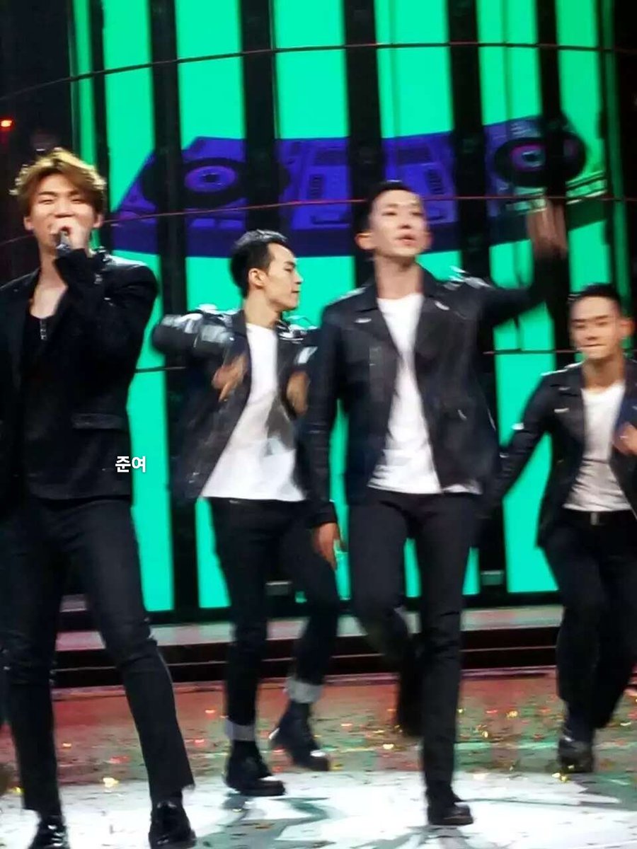 012forbb's tweet image. 151231 Hunan 호남위성TV 송년회
(한국말로 맞겠죠...)
중국에서 중요한 방송에서 이렇게 가까이서 빅뱅을 본 건 처음이에요.너무 설레서 찍은 사진이 다 이런 건지 몰랐어요 ㅋㅋㅋ🤣