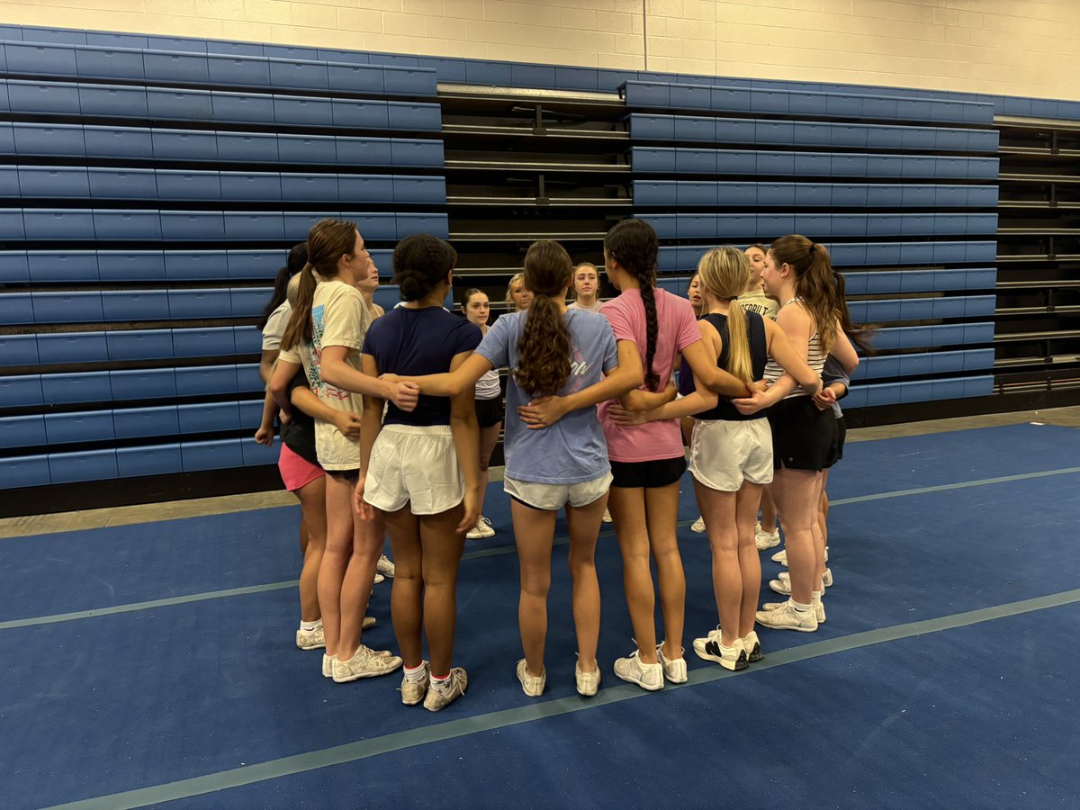 siegel_fbcheer's tweet photo. Week one of two-a-days and Nationals prep ☑️ Ready for another great week and more opportunities to keep getting better! #22days https://t.co/UTtUyAeJDX