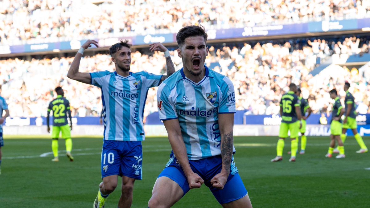 🤩 Increíble estado de forma de Chupe

🎯 Con el doblete de hoy suma 5 goles en los últimos 4 partidos

#MalagaADCeutaFC #MalagaCF