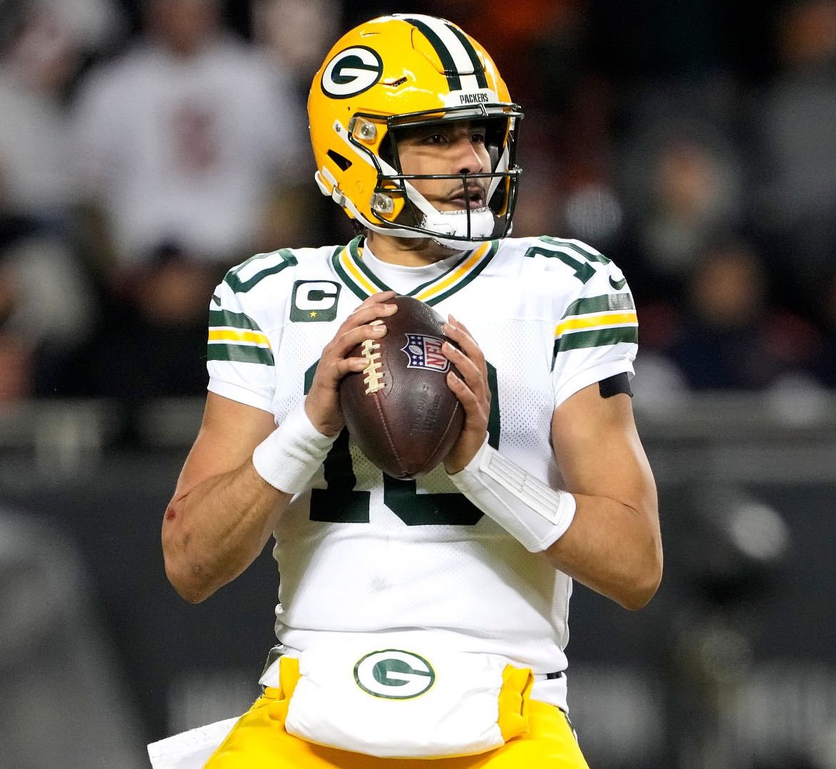 Jordan Love ends the 2025 season with:

77.6% ADJ CMP
3,914 YDS
27 TDS / 6 INTS
101.2 RTG

3rd in PFF pass grade
2nd in EPA/play
7th in Success Rate

If there is something positive to come from this yearbit’s that Jordan Love is clearly an upper echelon QB.