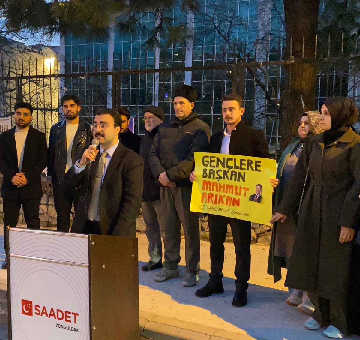 📢 BASIN AÇIKLAMAMIZI GERÇEKLEŞTİRDİK

 Saadet Partisi Zonguldak İl Gençlik Kolları olarak;
gençliğin, öğrencinin yaşadığı ekonomik çıkmazlara dikkat çekmek için basın açıklamamızı gerçekleştirdik.