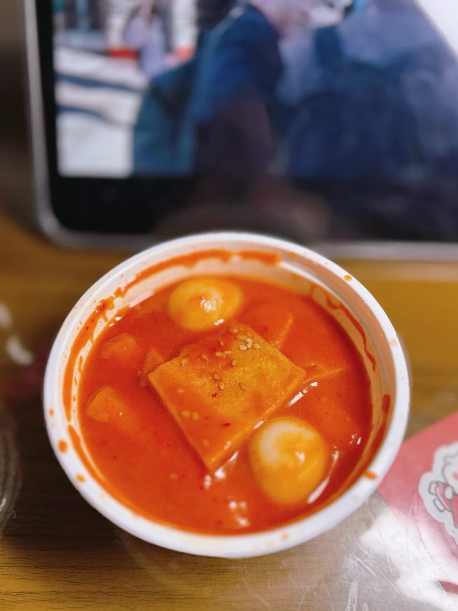 Abstract___or's tweet image. 한드 볼 때는 역시 한식이죠! 이 순간의 따스함... 누가 알까? ㅋㅋ