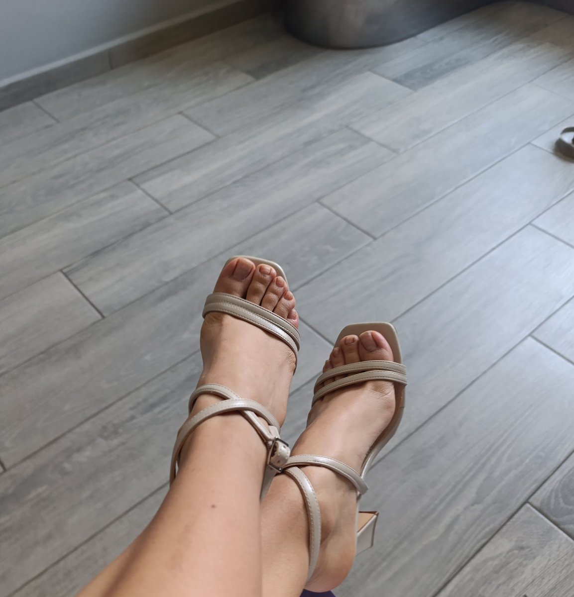 MiniHonney's tweet image. Buenos días corazones 
Ya estoy aquí después de unas vacaciones 🫶🏻☺️
🌟 Feliz año nuevo!! 🌟

Me pongo a responder sus mensajes y todo lo pendiente los amo ♥️♥️