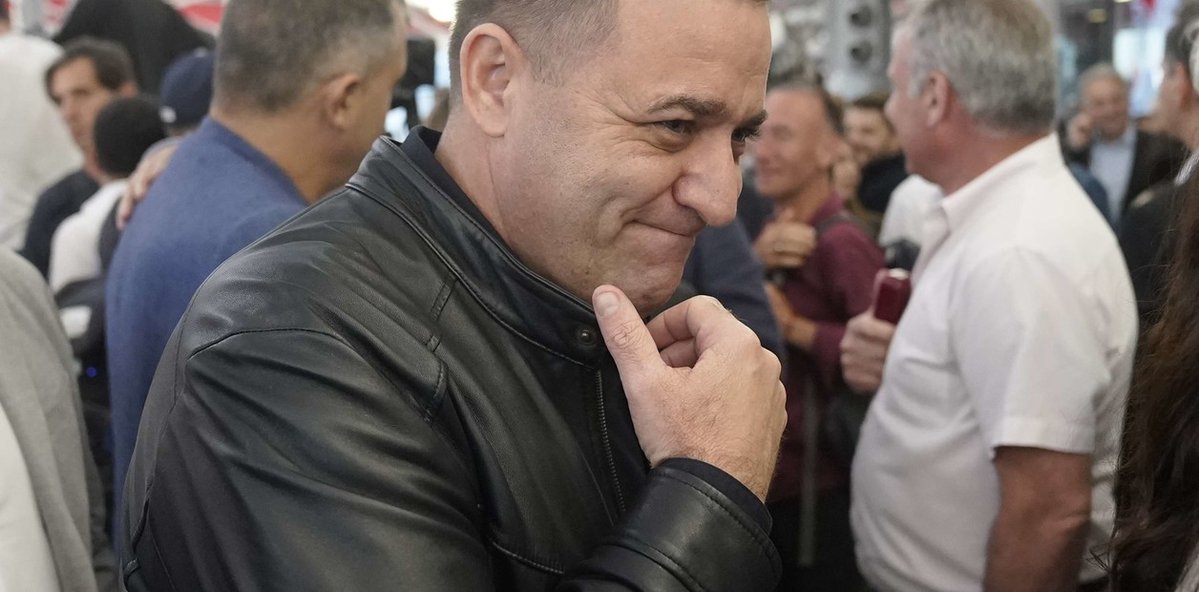 clarincom's tweet image. MANSIÓN DE PILAR: UN EX EMPLEADO DEL SENADOR GERARDO ZAMORA Y OTRO DE UN OPERADOR JUDICIAL K TIENEN PODERES ESPECIALES DE ADMINISTRACIÓN

Lectura rápida
Una escritura reveló que dos personas ligadas a Gerardo Zamora y a un operador judicial K recibieron poderes especiales sobre…