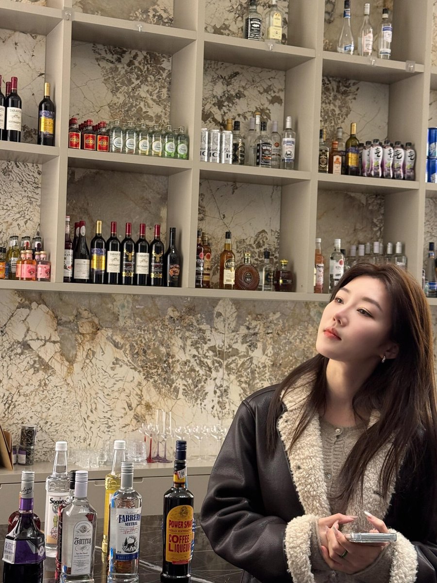 bozkus_tulay's tweet photo. 很久没有这角落了，晚上有没有推友约上一杯

人生苦短，把酒倒满！ https://t.co/sCYlOFTAwi