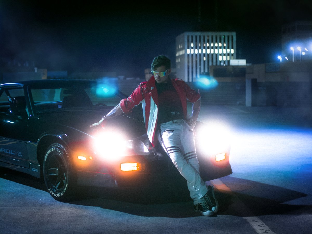 NeotropolisHQ's tweet image. Welcome to #Neotropolis 2026- 

@PowerRobMusic!  Genre-defying vocalist known for fusing cinematic songwriting, soaring vocals, and electric live performances. 

Get your tickets (while you still can!) and learn more about NEO now:  

neotropolis.com