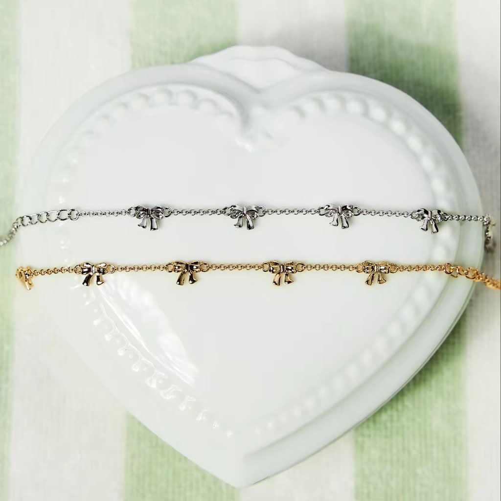 pmxtap's tweet photo. สร้อยข้อมือ Yvis x proudolives🎀✨
ซื้อมาเก็บ ไม่ค่อยได้ใส่เลย ไม่เคยโดนน้ำ 
** 350 รวมส่ง (แถมถุงเก็บ) **
รุ่นนี้ไม่มีขายแล้วค่า

#yvis #ส่งต่อเครื่องประดับ #ส่งต่อเสื้อผ้ามือสอง #ส่งต่อเครื่องสำอาง #ส่งต่อyvis #yvisthailand https://t.co/Y77lHrGtZN