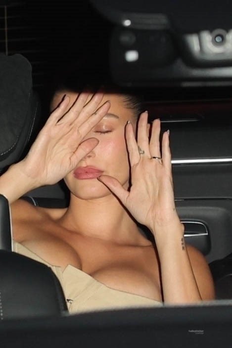 no puedo creer que estas fotos fueron tomadas por paparazzis, lo hermosa que es esta mujer