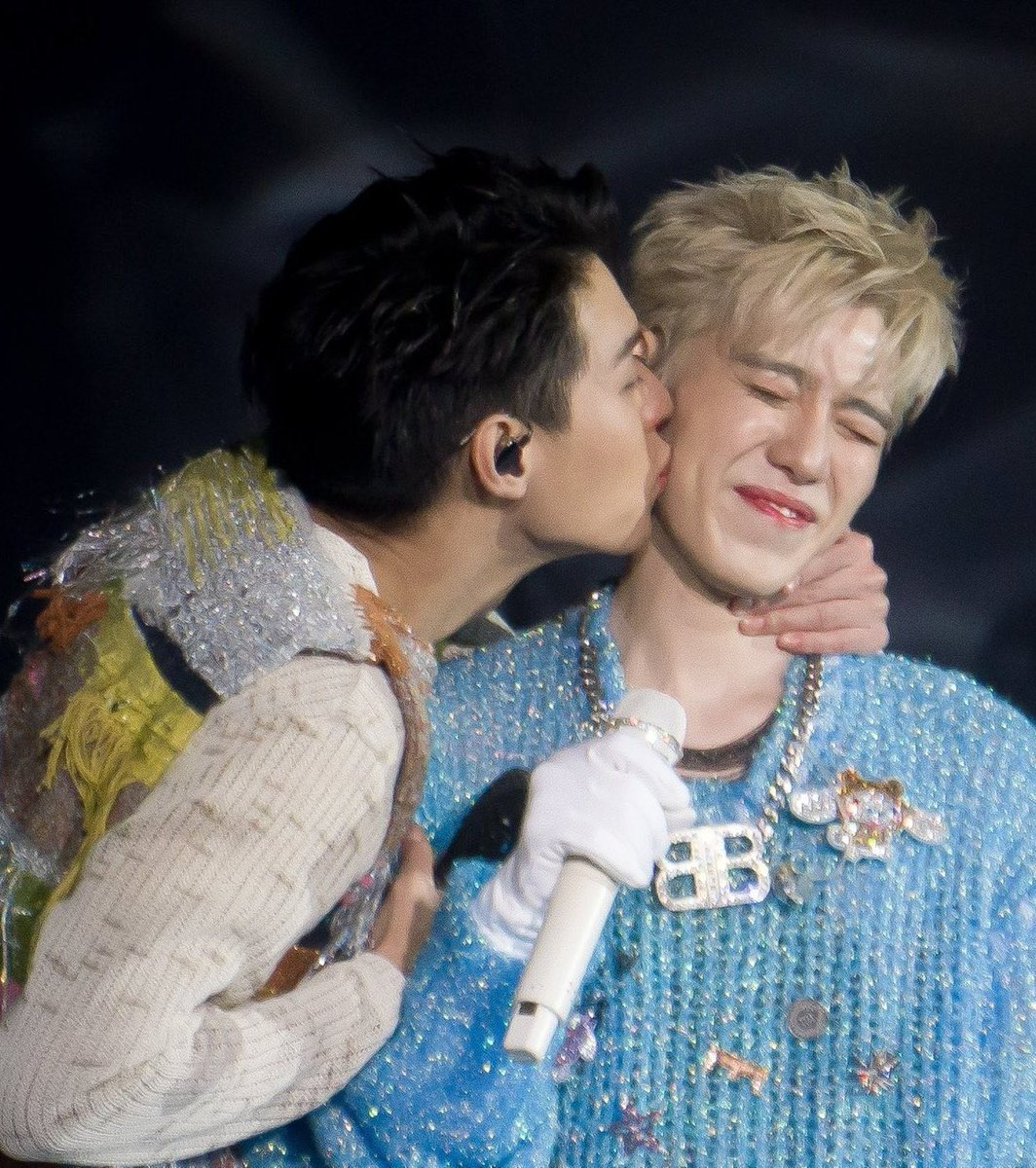 เหมือนกันมาก55555555555555555