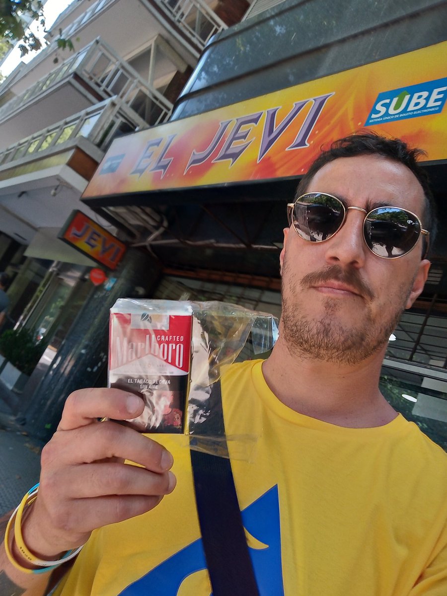 Matías tweet media